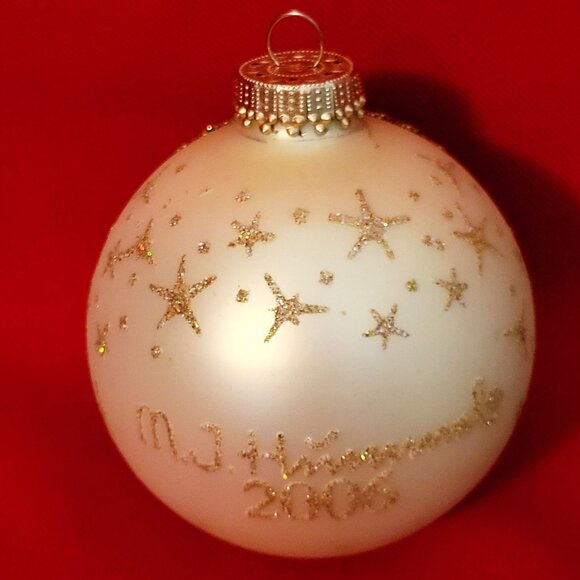 MJ Hummel 2006 Hansel & Gretel Winter Fun Glass Silk Bulb Christmas Ornament - Picture 9 of 14